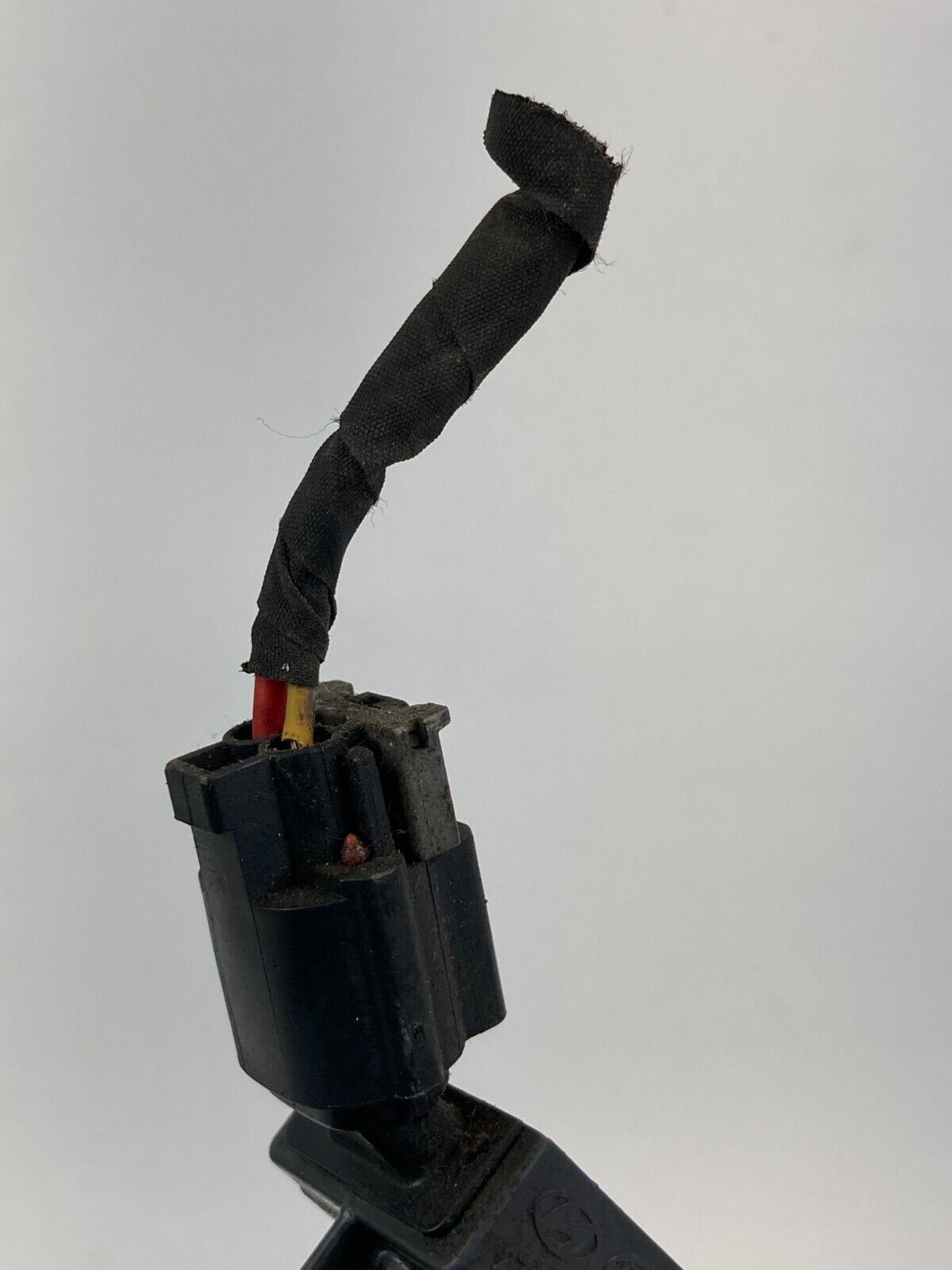 2010-2013 Kia Forte 2.0L Engine Ignition Coil Ignitor 27300-3F100 OEM