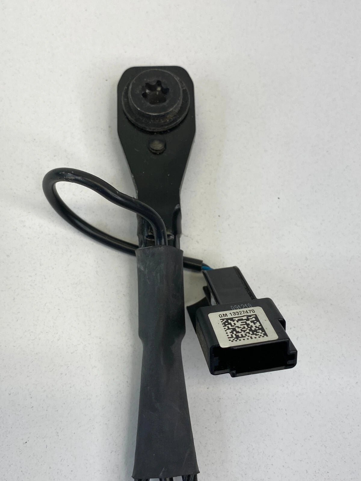 2011 BUICK REGAL FRONT RIGHT PASSENGER SEAT BELT BUCKLE END 13327470 OEM