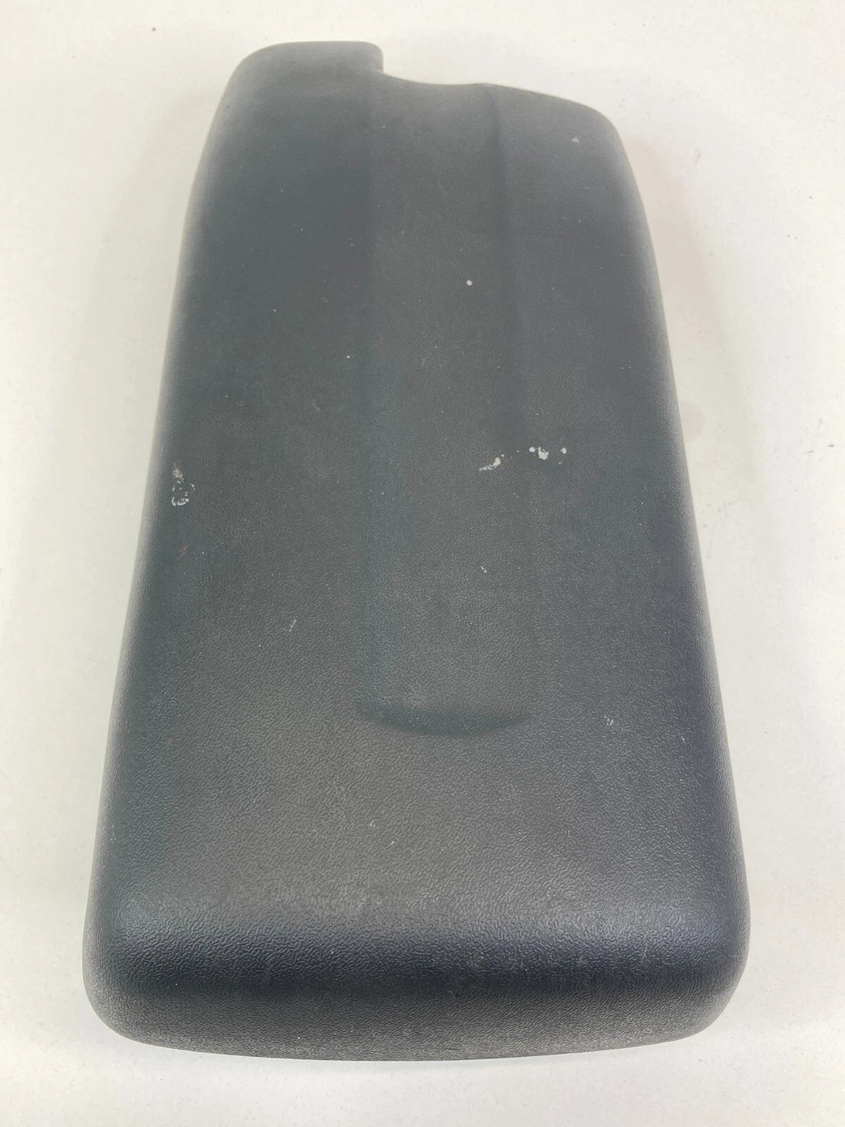 04-12 MITSUBISHI GALANT CENTER CONSOLE ARMREST ARM REST COVER LID MR590268 OEM