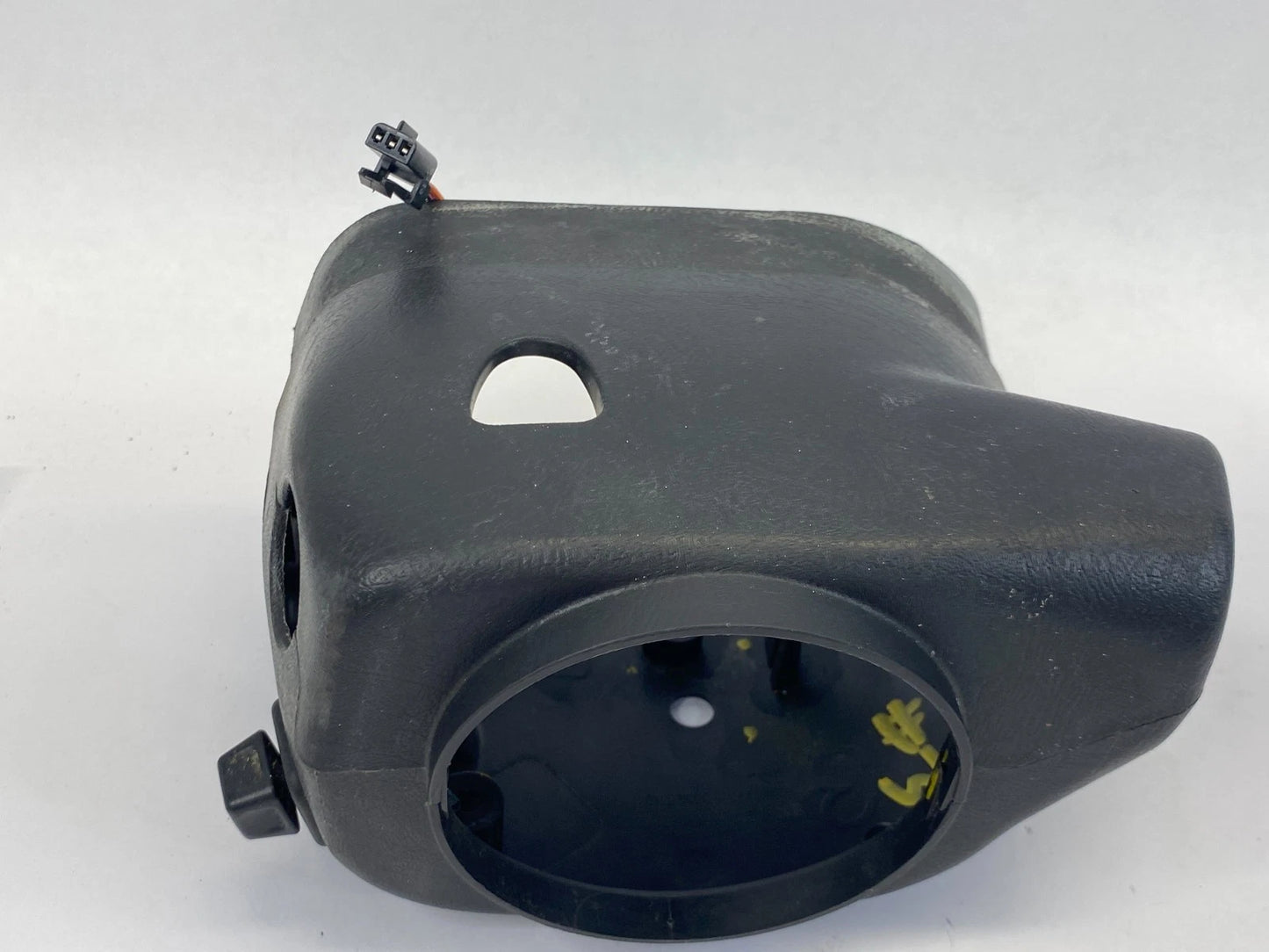 2002-2009 GMC ENVOY CHEVY TRAILBLAZER STEERING COLUMN COVER SHROUD BEZEL TRIM