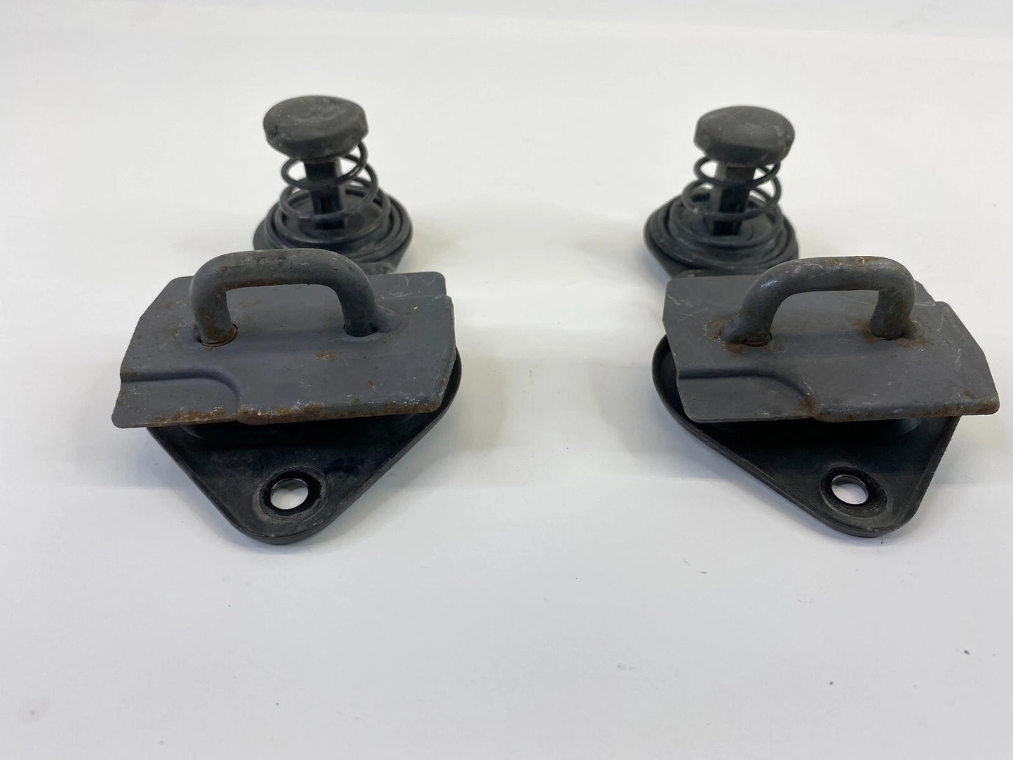 03-06 MERCEDES-BENZ E500 UPPER HOOD LOCK LATCH CATCH STRIKER SET OF 2 2118800360