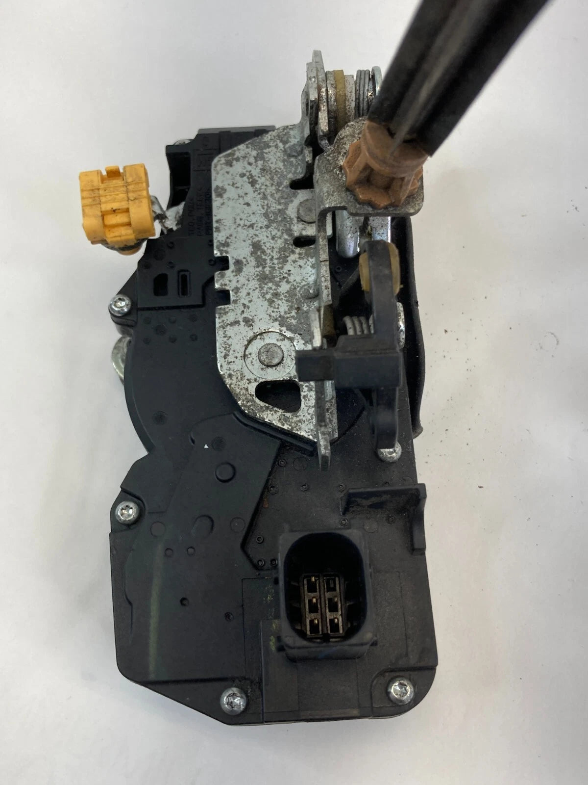 2008-2010 SATURN VUE REAR LEFT BACK SIDE DOOR LOCK LATCH ACTUATOR L25875780 OEM