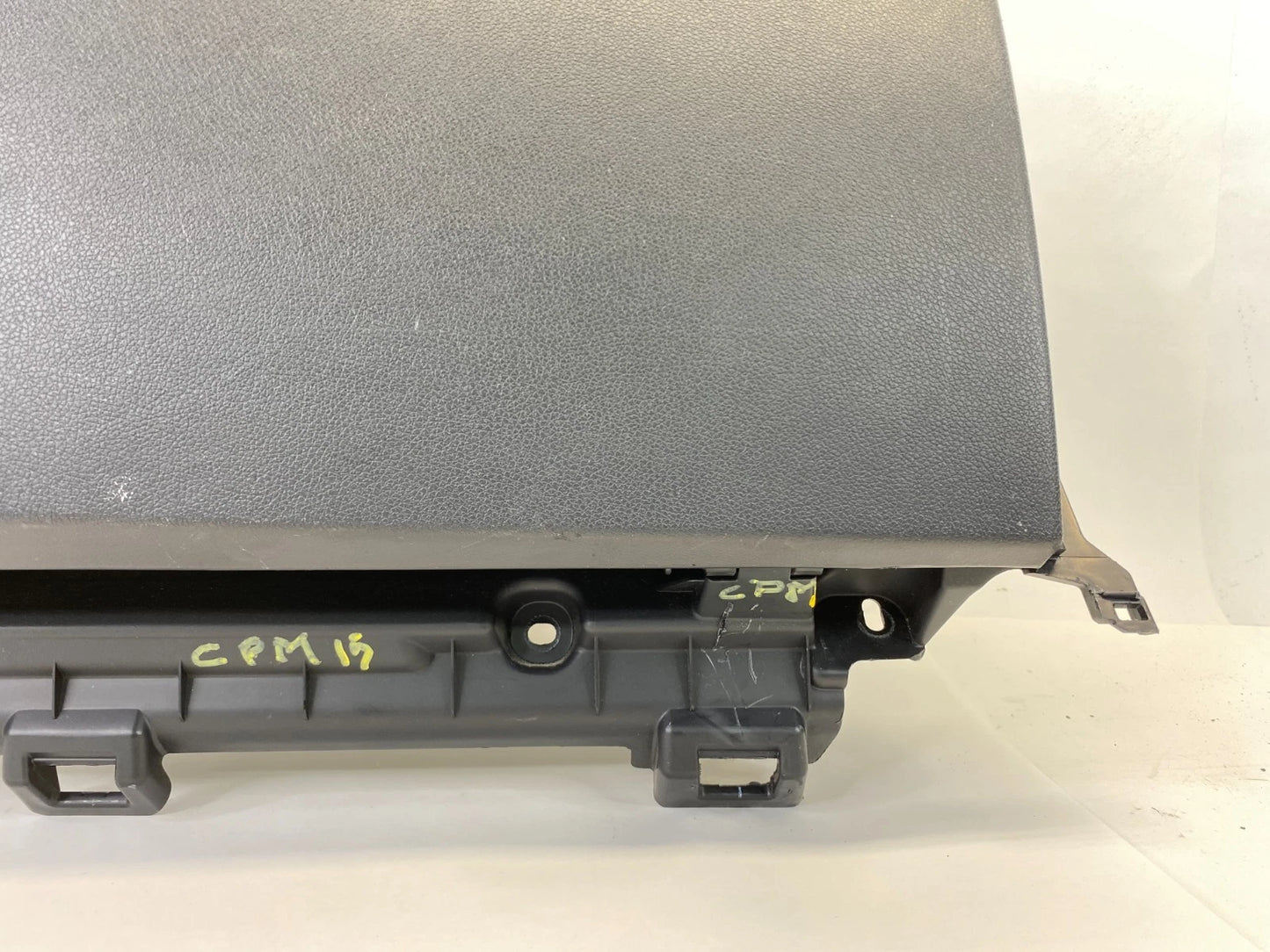 2016-2020 KIA SORENTO GLOVE BOX STORAGE COMPARTMENT W /FRAME 84540-C6000