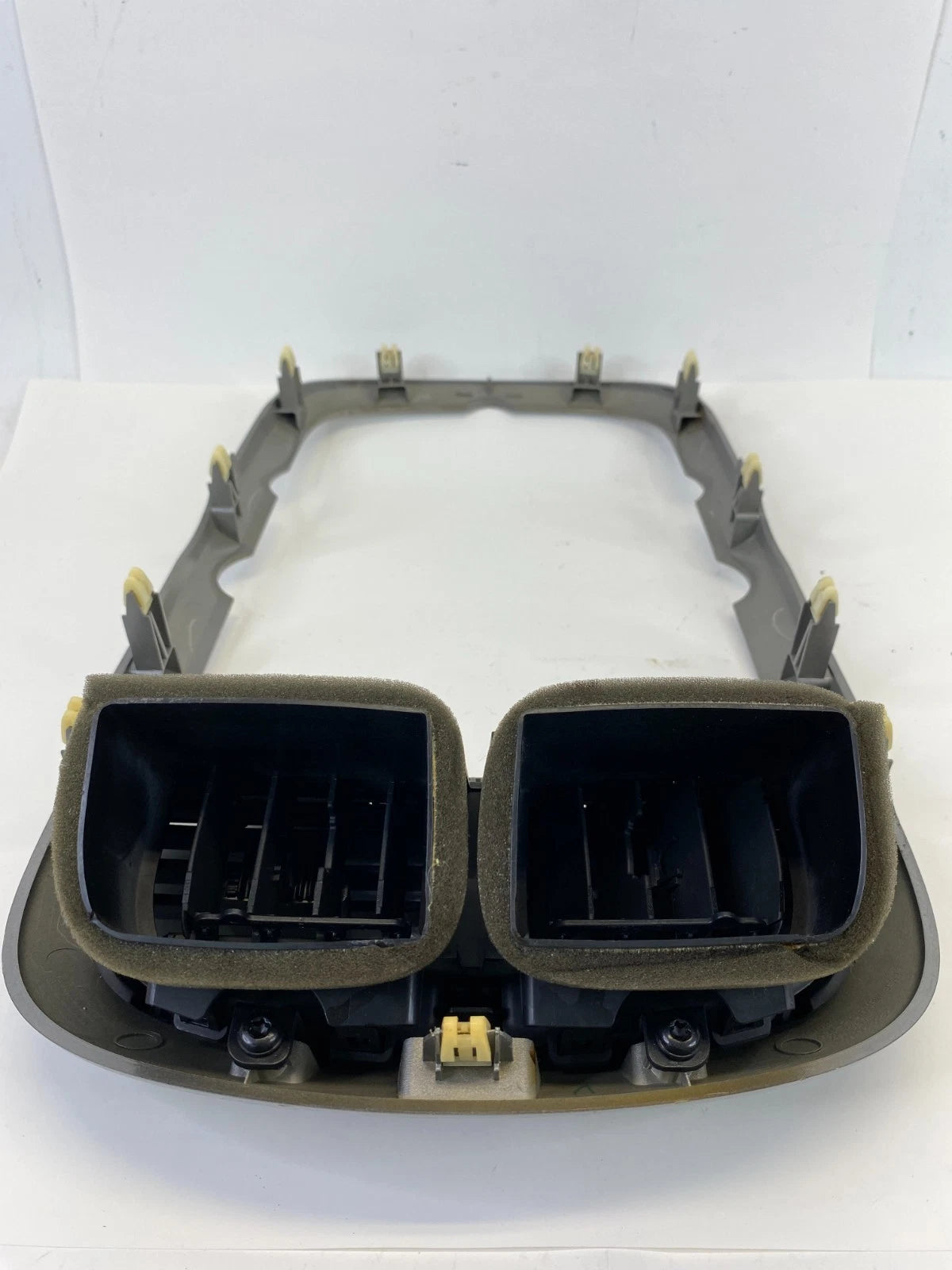 2013-2015 CHEVROLET MALIBU CENTER DASH RADIO BEZEL TRIM PANEL VENTS 23317458 OEM