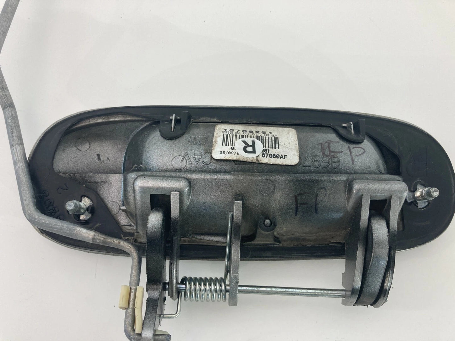 02-09 CHEVY TRAILBLAZER GMC ENVOY FRONT RIGHT PASSENGER OUTER DOOR HANDLE FR RH