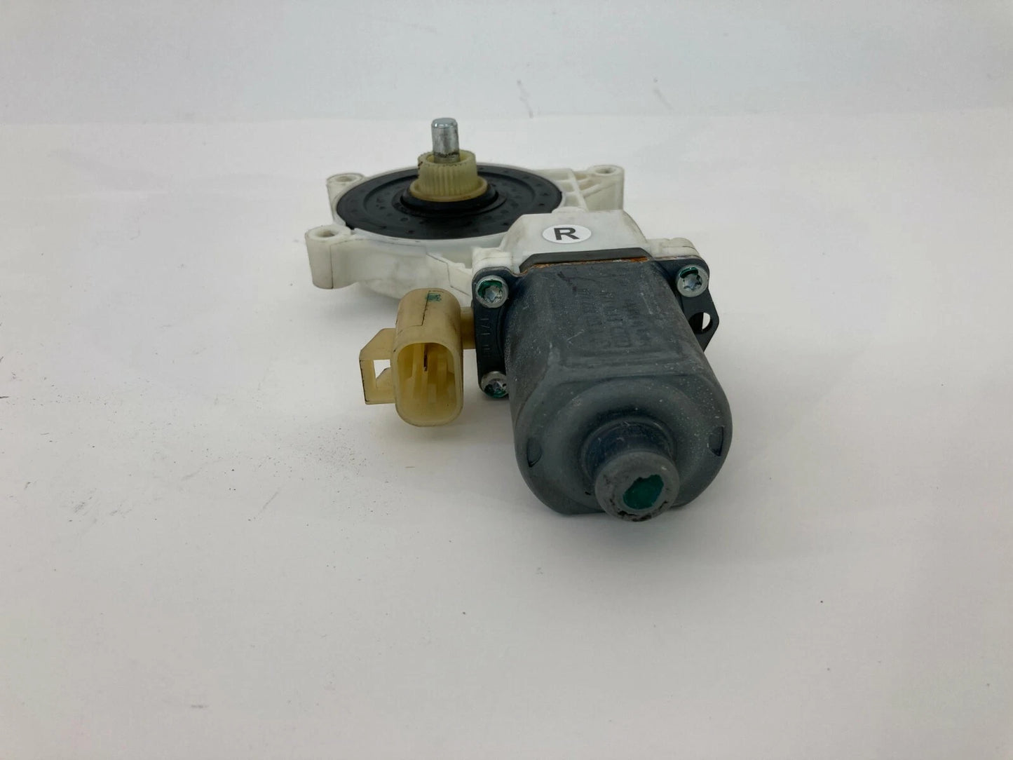2007-2009 SATURN AURA FRONT RIGHT PASSENGER SIDE POWER WINDOW MOTOR 0130822249