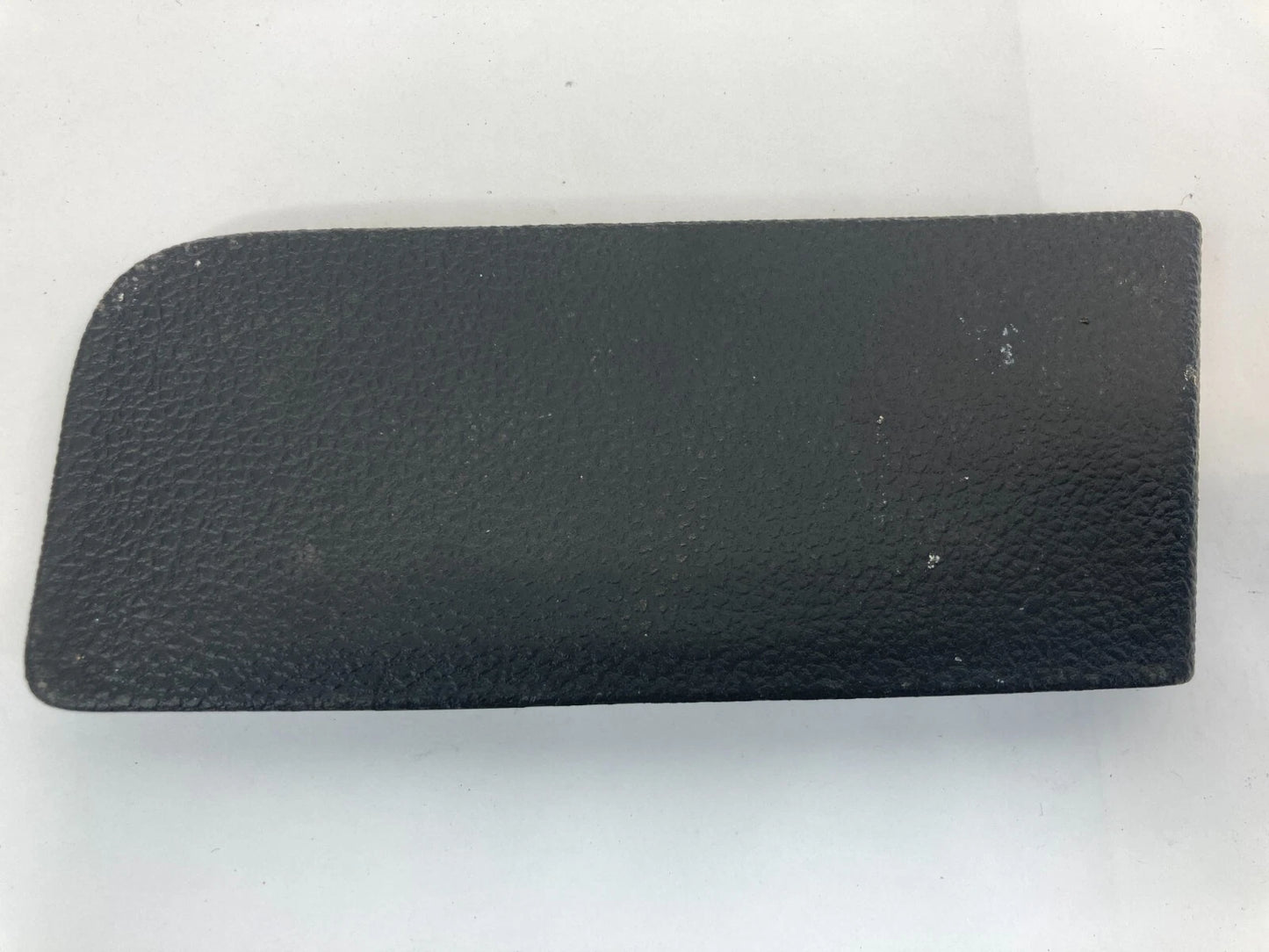 2011-2018 VOLKSWAGEN JETTA SEDAN REAR LEFT TAIL LIGHT ACCESS COVER 5C6867657 OEM