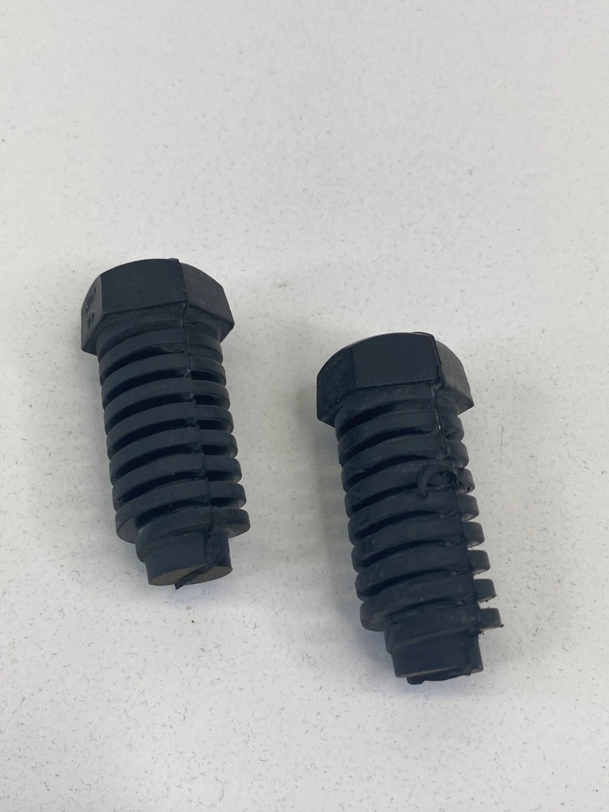 06-16 CHEVY IMPALA 05-13 CORVETTE DECK LID TRUNK RUBBER BUMPER STOPPER PAIR SET