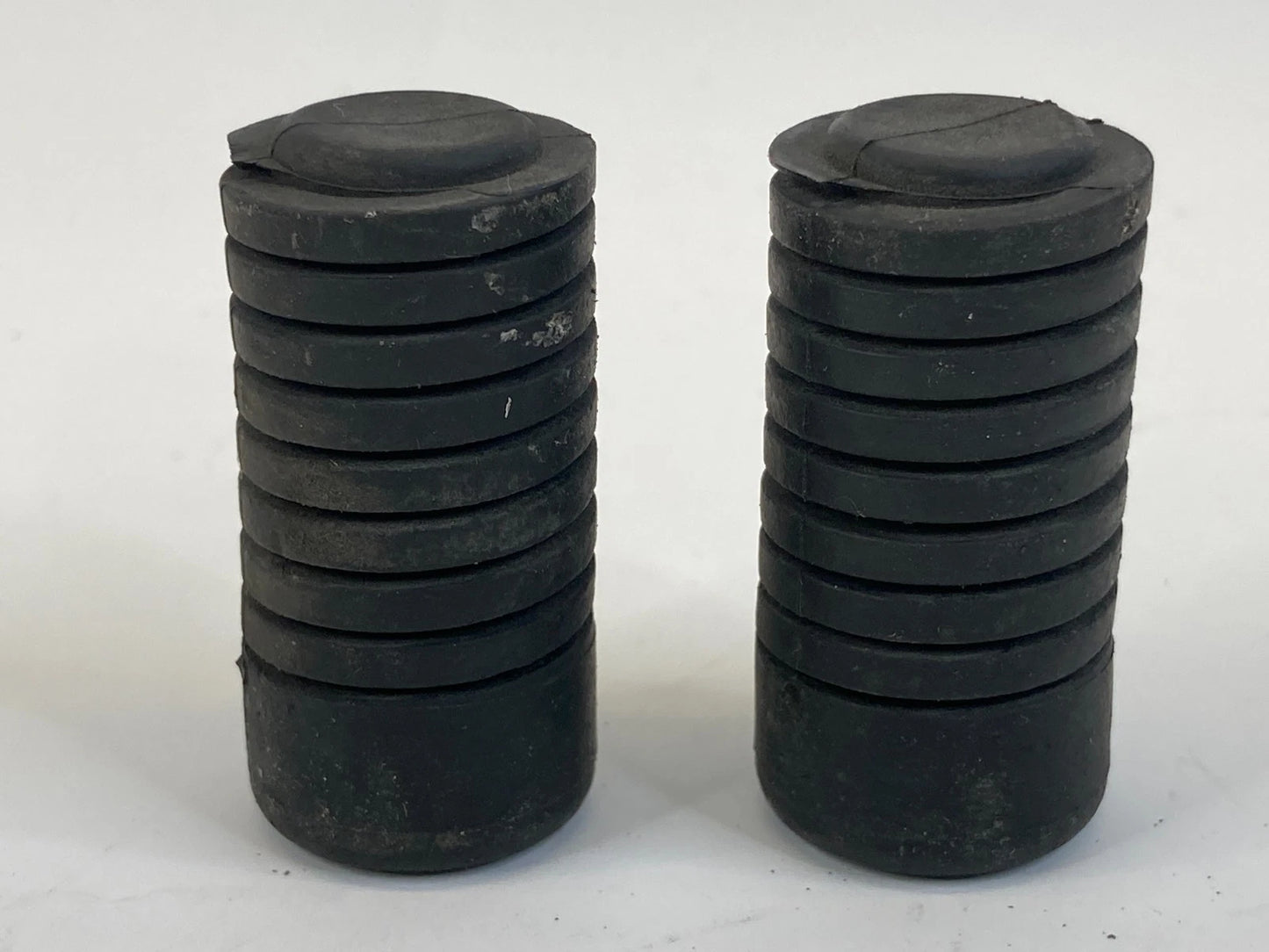 2010-2019 KIA SOUL FRONT HOOD BUMPER RUBBER STOP BUFFER ADJUSTMENT PAIR SET