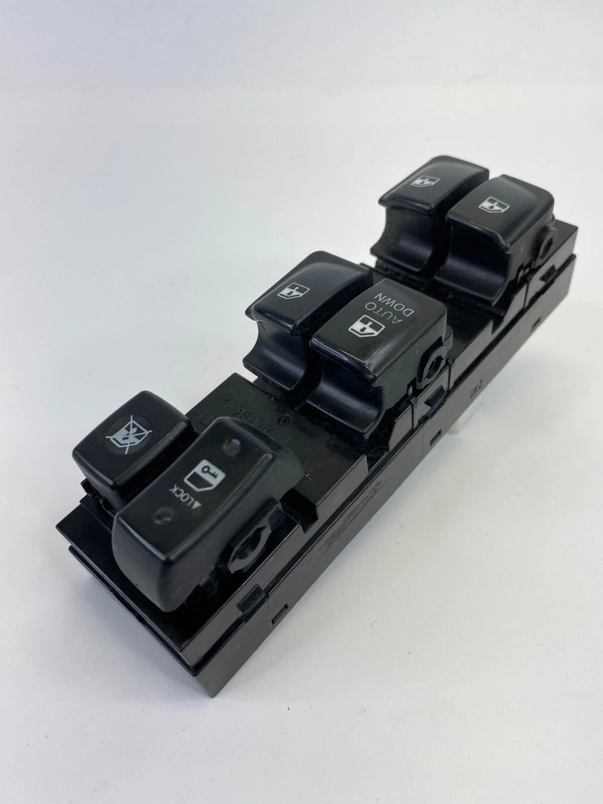 2009-2012 HYUNDAI ELANTRA FRONT LEFT DRIVER DOOR MASTER WINDOW SWITCH 367492120