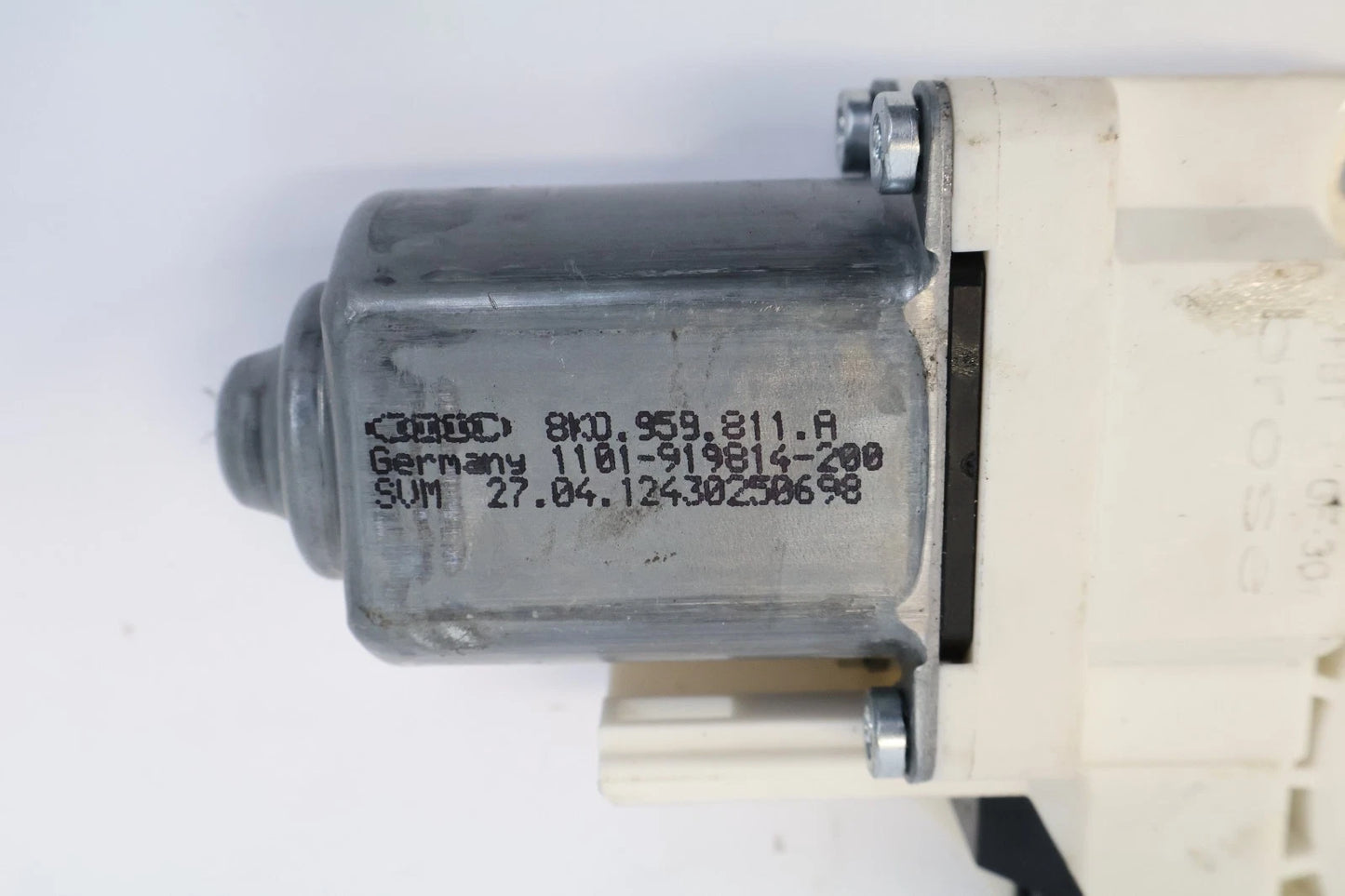 2011-2017 VW TOUAREG REAR RIGHT DOOR POWER WINDOW REGULATOR MOTOR OEM 8K0959811A