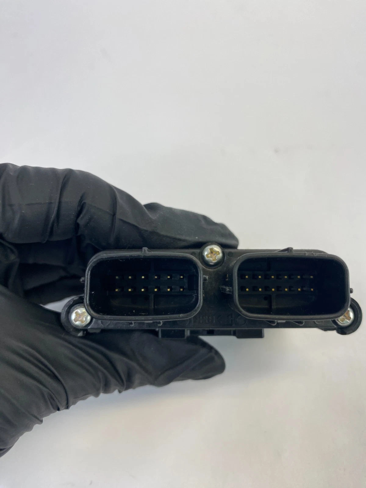2009-2015 TOYOTA VENZA PASSENGER OCCUPANT DETECTION MODULE 89952-35011 OEM