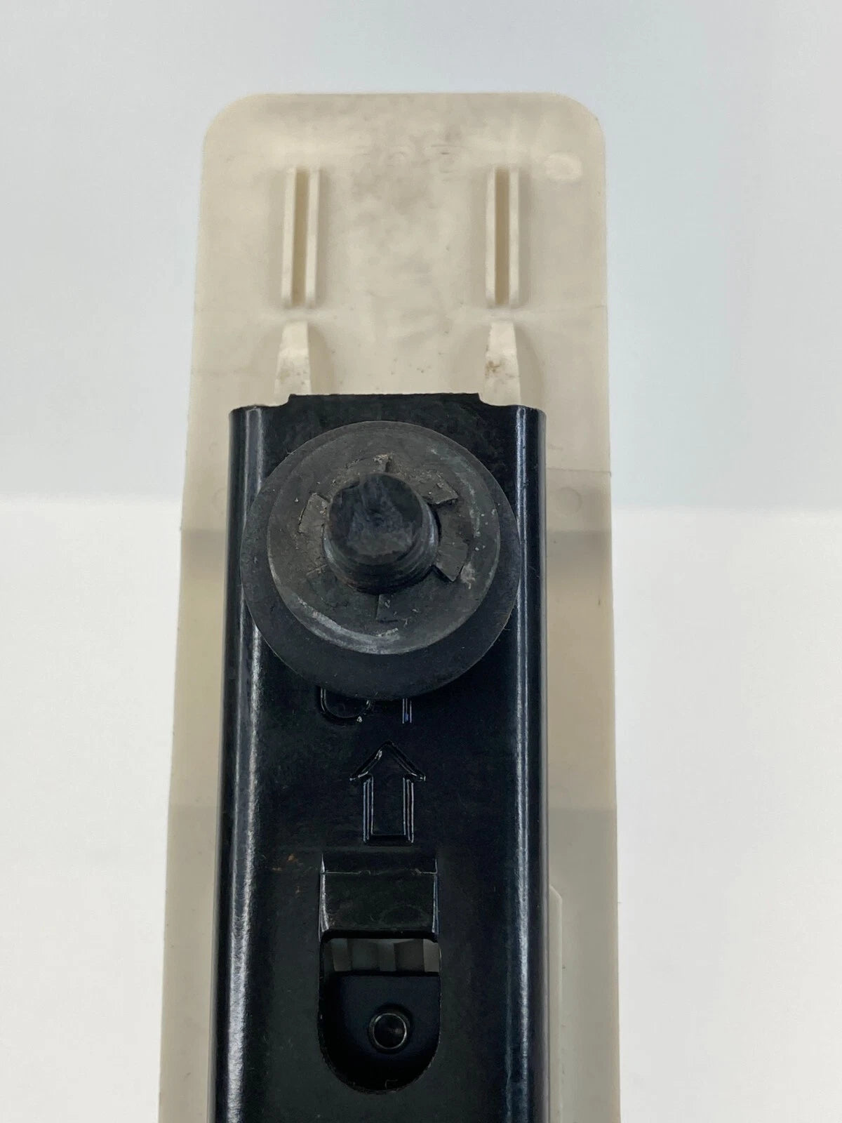2008-2012 FORD ESCAPE FRONT RIGHT PASSENGER SIDE SEAT BELT HEIGHT ADJUSTER