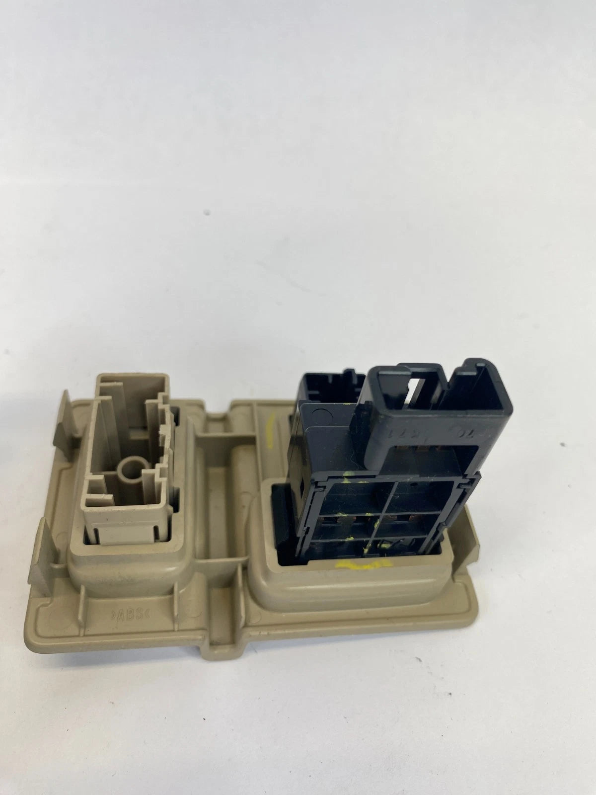 2007-2009 LEXUS RX350 FUEL DOOR TRUNK RELEASE SWITCH PANEL BEZEL OEM 55446-0E010