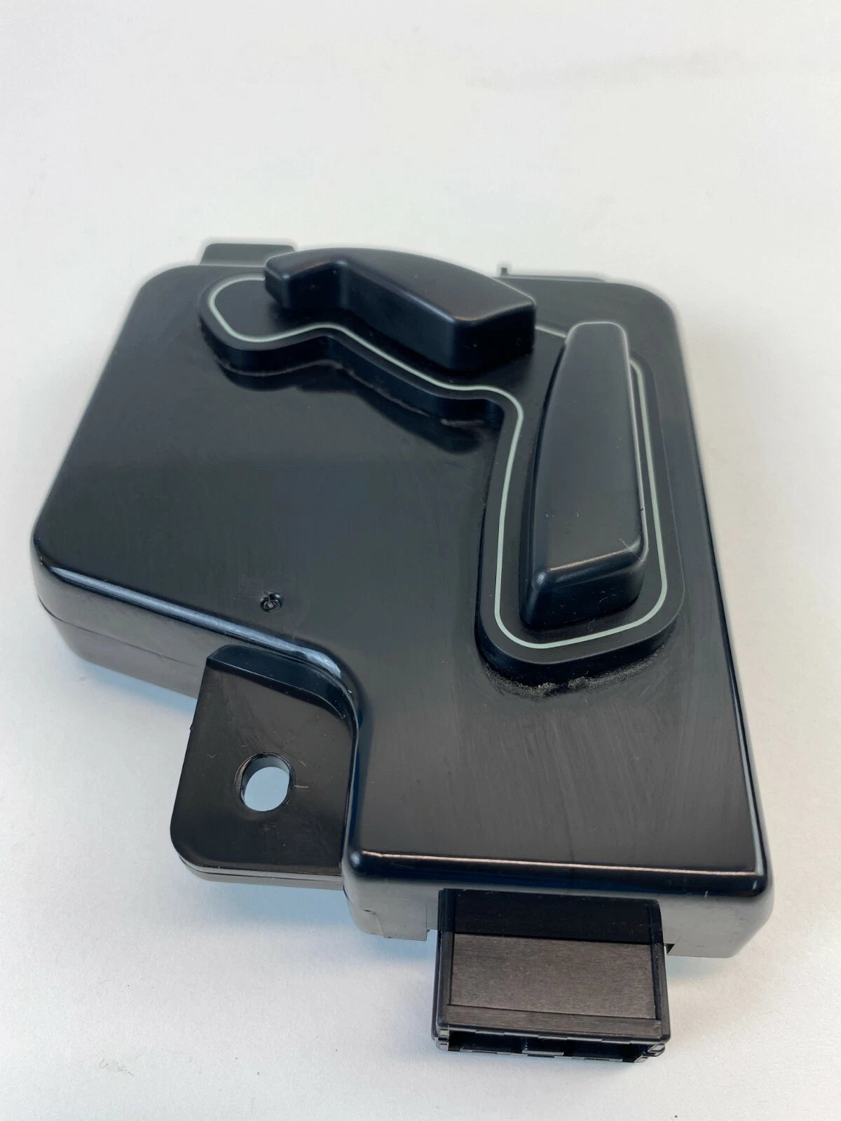 04-06 KIA AMANTI FRONT RIGHT PASSENGER SIDE SEAT CONTROL SWITCH 88991-3F002 OEM