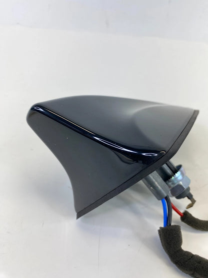 13-17 HYUNDAI ELANTRA GT ROOF MOUNT SHARK ANTENNA COMBINATION 96210-A5610-NKA
