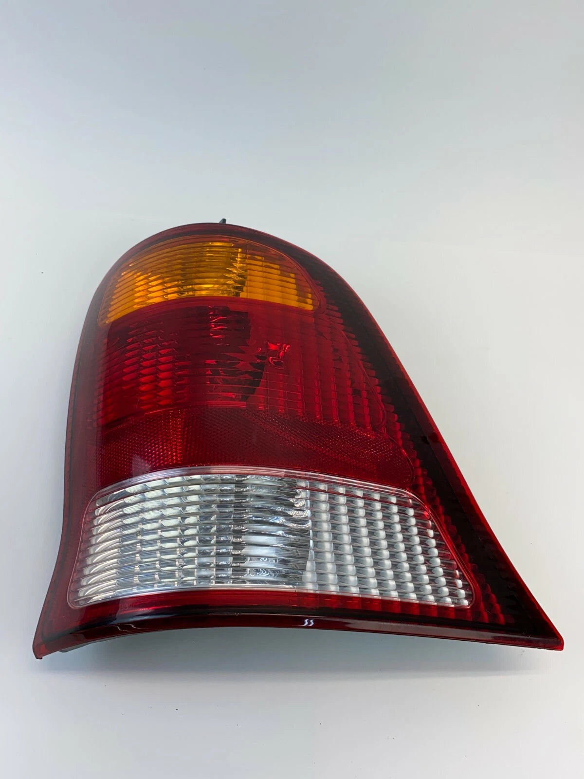 1999-2003 FORD WINDSTAR REAR RIGHT SIDE TAILLIGHT TAIL LAMP YF22-13B504-B OEM