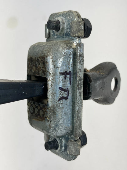2006-2010 HYUNDAI SONATA FRONT RIGHT DOOR CHECK STOPPER CHECK STRAP HINGE ASSY