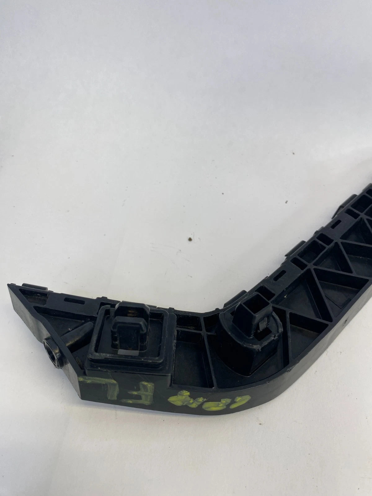 2016-2021 HONDA CIVIC FRONT LEFT DRIVER SIDE BUMPER SPACER RETAINER SUPPORT OEM