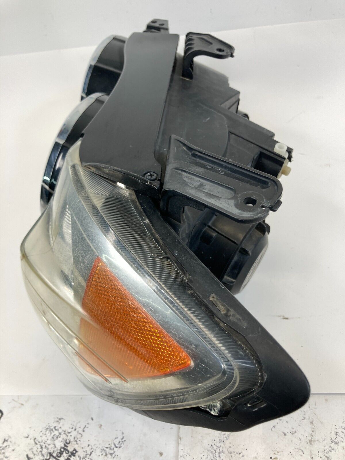 2012-2016 Chevrolet Sonic Front Left Driver Side Headlight Lamp Halogen 96830971