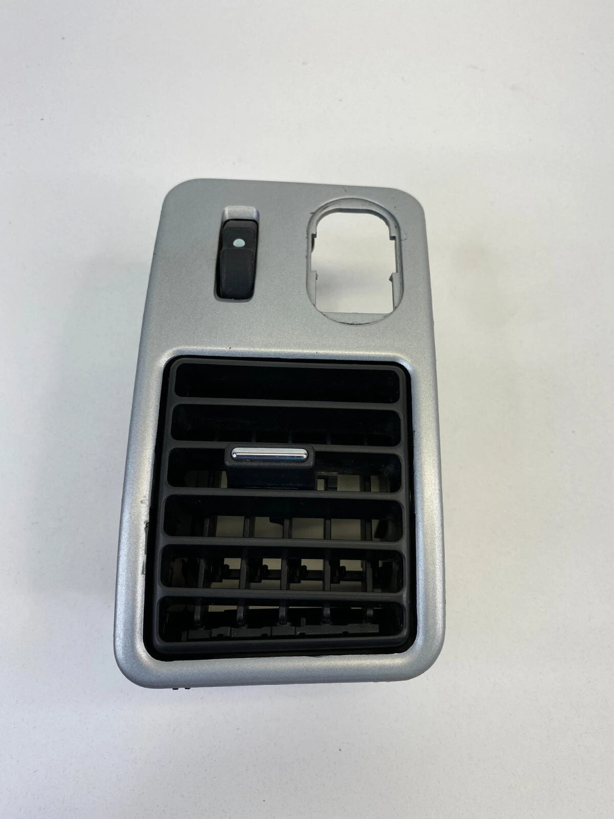 07-09 PONTIAC TORRENT FRONT LEFT SIDE A/C DASH AIR VENT GRILLE OUTLET 15264994