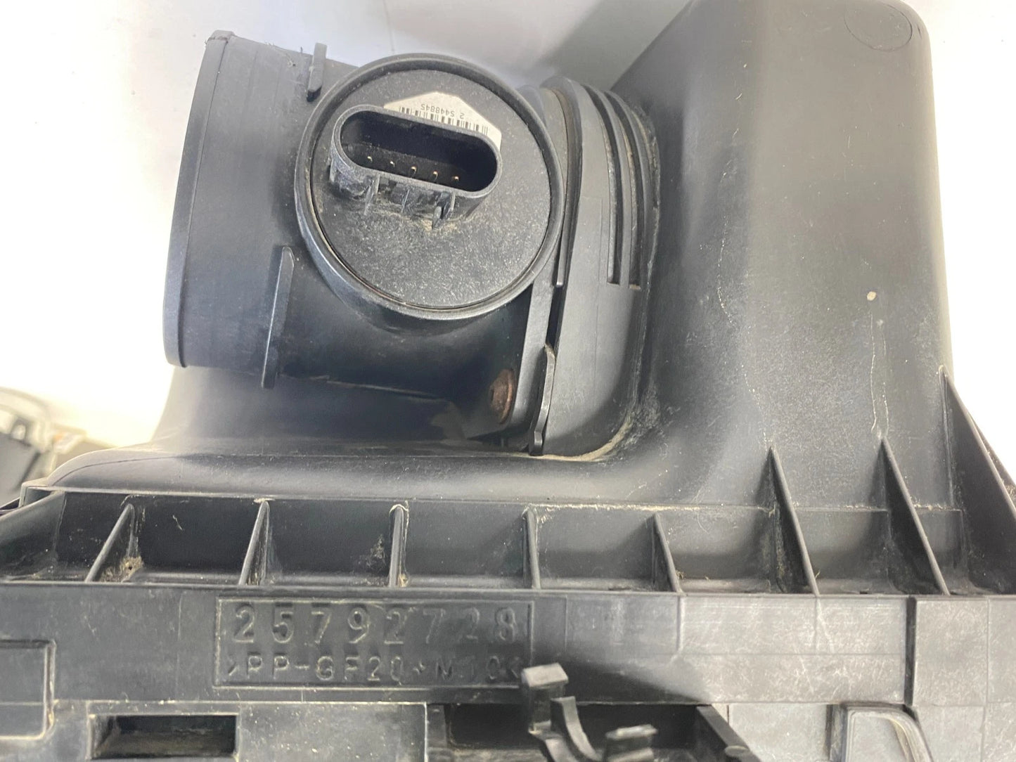 2006-2009 PONTIAC TORRENT 3.4L AIR FILTER BOX HOUSING INTAKE DUCT OEM 25792728