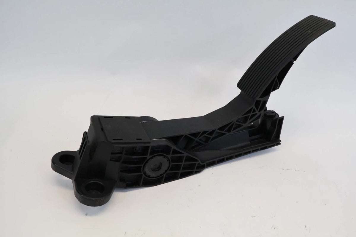 2006-2013 MERCEDES W251 R350 R500 ACCELERATOR GAS PEDAL SENSOR A1643000004 OEM