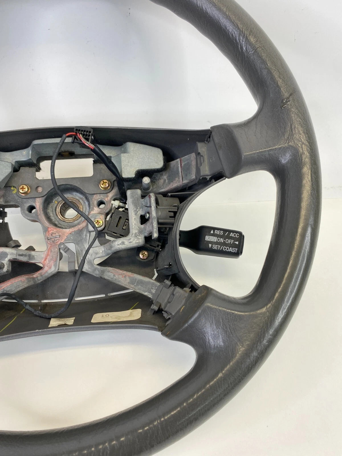 2002-2004 TOYOTA CAMRY SEDAN STEERING WHEEL W/ CRUISE CONTROL SWITCH OEM