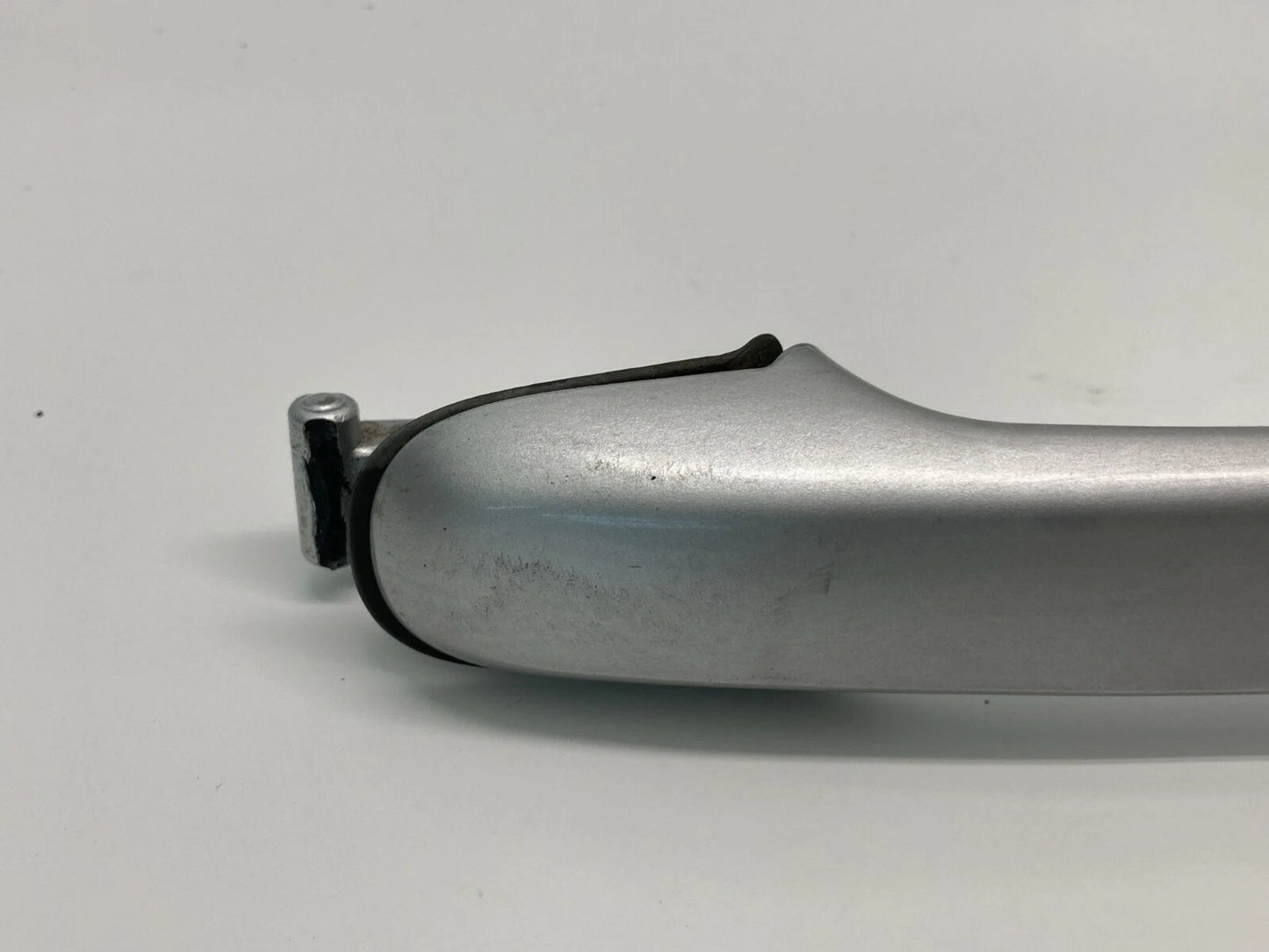 1998 1999 2000 VOLVO S70 REAR LEFT SIDE EXTERIOR OUTER DOOR HANDLE ASSEMBLY OEM