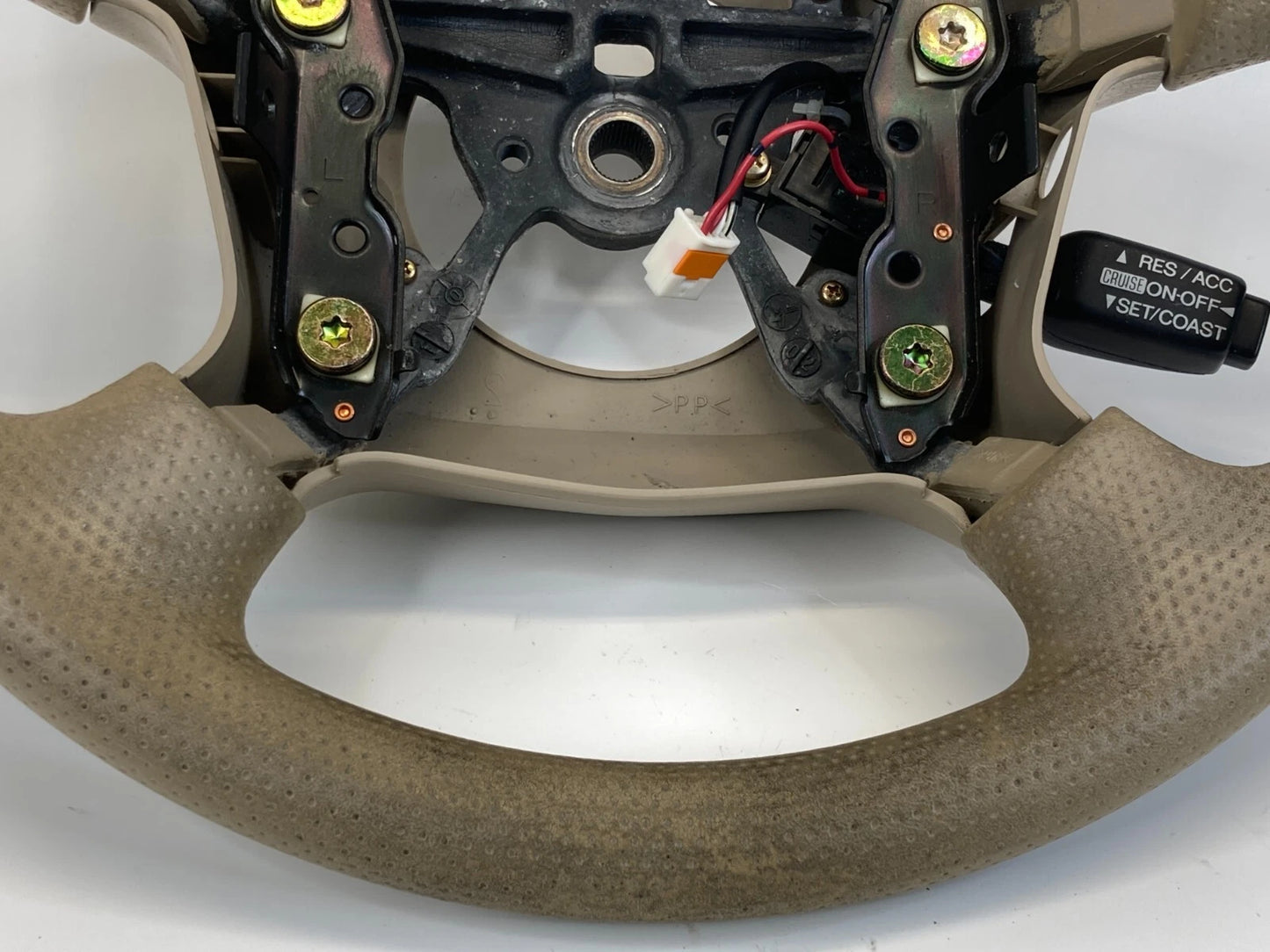 2000 2001 00 01 MAZDA MPV STEERING WHEEL W/ CRUISE CONTROL SWITCH BUTTON OEM