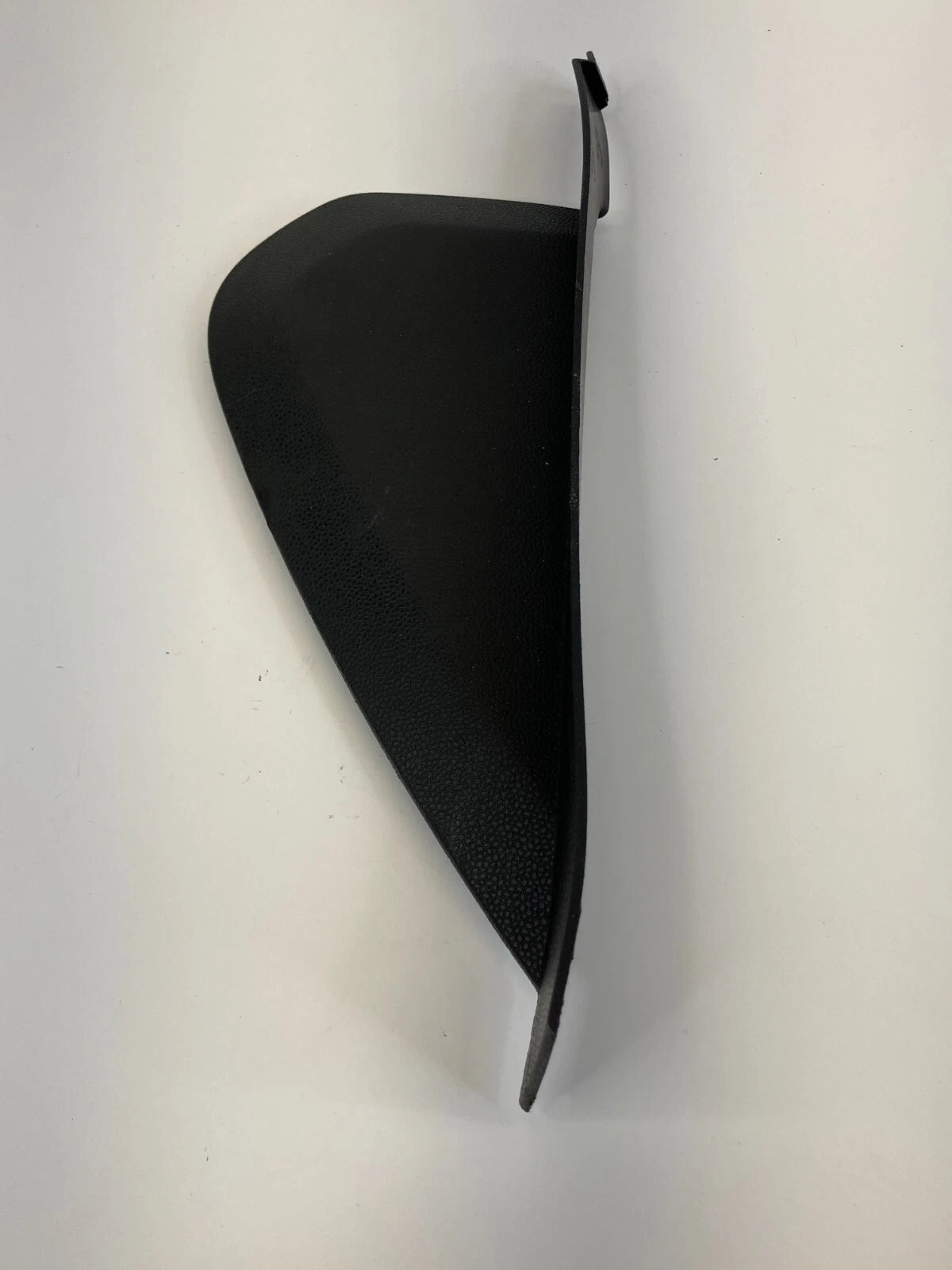 2011-2019 FORD FIESTA FRONT RIGHT SIDE END CAP PANEL COVER BEZEL AE83-A044C60-A