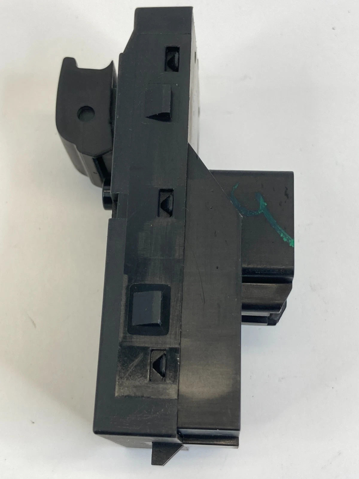 2017-2019 Chevrolet Trax Front Right Passenger Window Control Switch 22819399