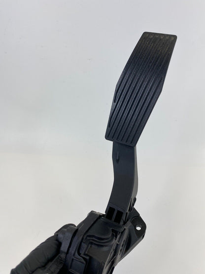 2016 Chevy Cruze Limited 11-15 Cruze Accelerator Gas Pedal & Sensor 13252702 OEM