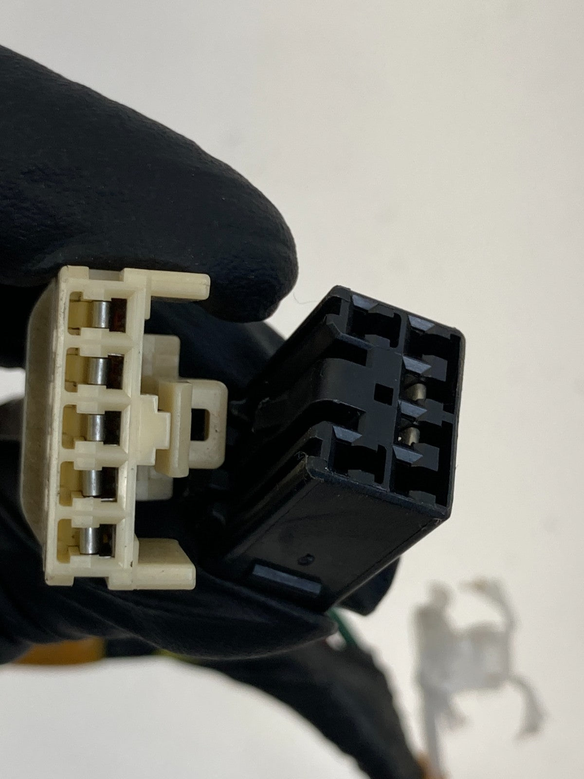 2002-2006 Toyota Camry Rear Left Door Harness Wire Wiring 82154-AA010C