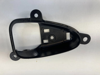07-11 TOYOTA CAMRY FRONT RIGHT SIDE INTERIOR DOOR HANDLE COVER BEZEL 69277-06030