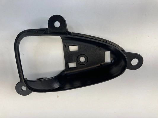 07-11 TOYOTA CAMRY FRONT RIGHT SIDE INTERIOR DOOR HANDLE COVER BEZEL 69277-06030