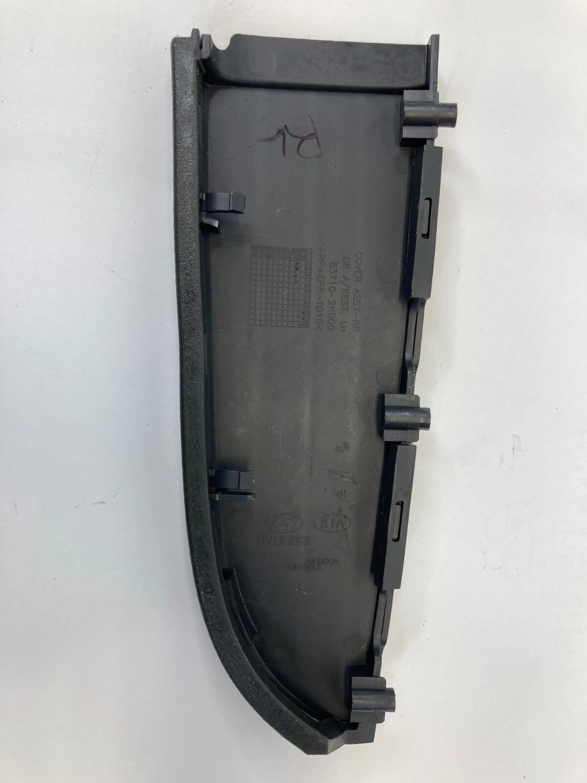 10 11 KIA SOUL REAR LEFT SIDE DOOR ARMREST TRIM COVER LEATHER 83710-2K000 OEM