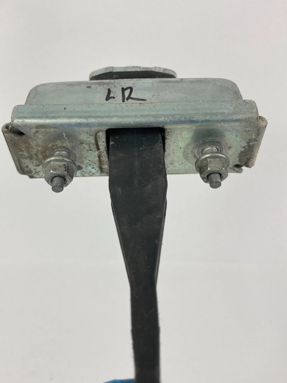 2010-2019 LINCOLN MKT REAR LEFT BACK SIDE DOOR CHECK STOP STOPPER STRAP ARM RR L
