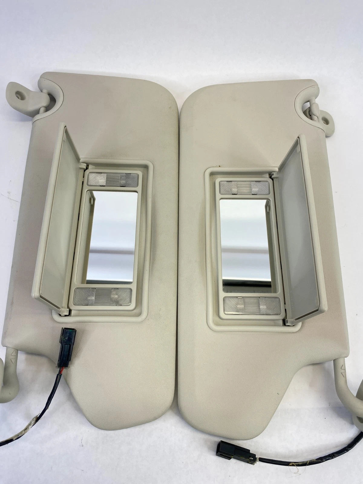 2009 2010 DODGE JOURNEY INTERIOR SUN VISOR SHIELD REAR VIEW PAIR SET LH & RH OEM