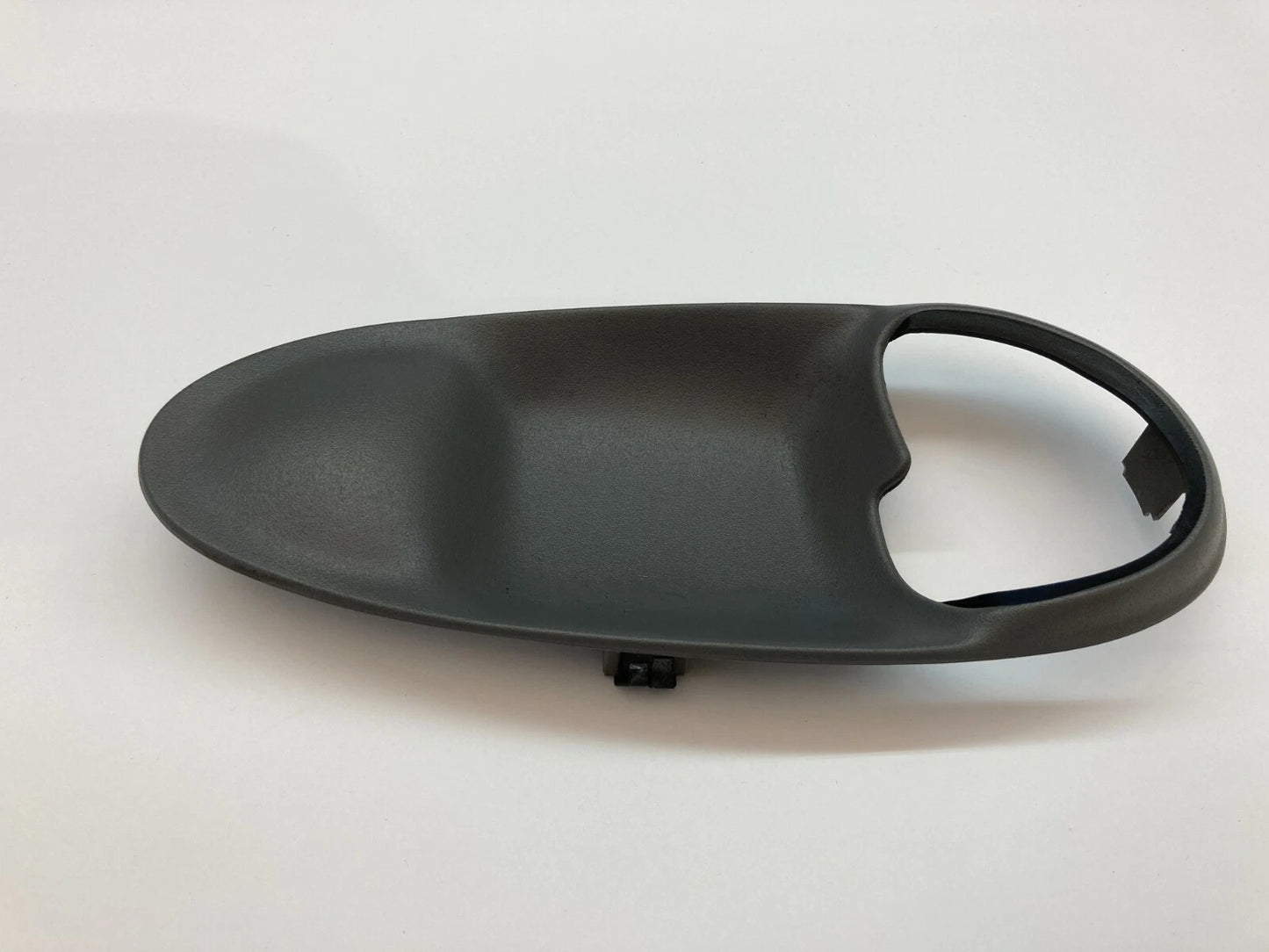 2000-2005 BUICK LESABRE REAR LEFT SIDE INNER DOOR HANDLE BEZEL TRIM OEM