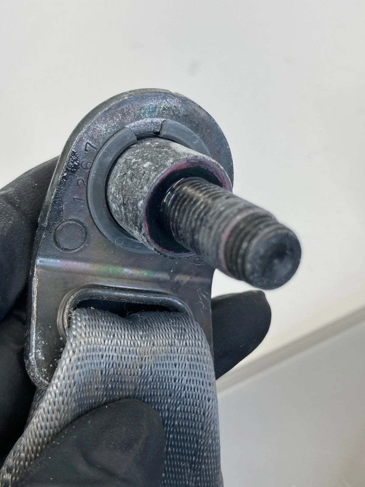 2010-2013 TOYOTA PRIUS FRONT RIGHT SEAT BELT RETRACTOR ASSY 7S1030-P OEM