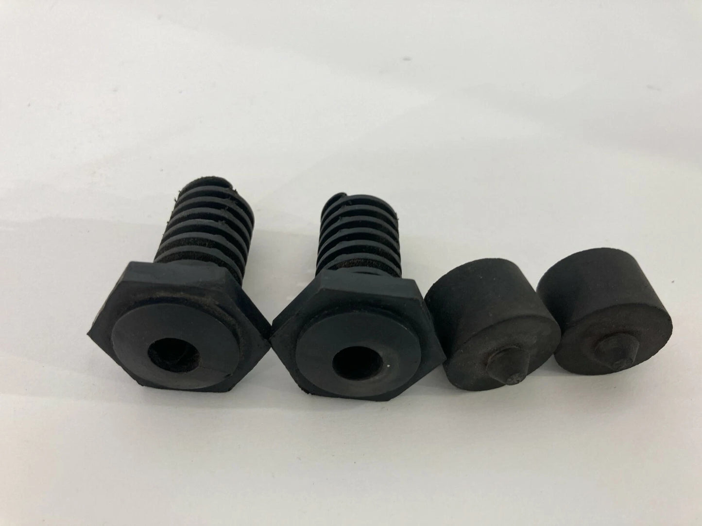 2009-2014 VW VOLKSWAGEN ROUTAN HOOD HINGE SCREM MOUTING BOLTS SET OEM