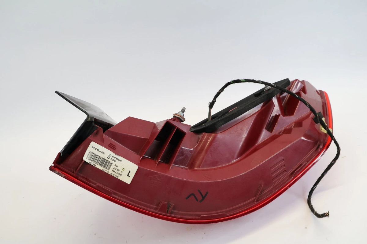 2010-2014 MERCEDES-BENZ E350 REAR LEFT OUTER LED TAIL LIGHT ASSEMBLY A2129060757