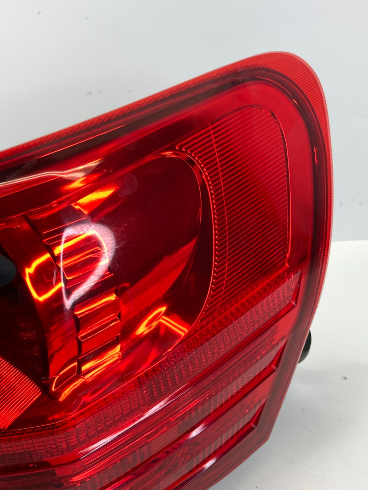 2008-2013 Nissan Rogue Right Passenger Outer Tail Light Lamp Taillight Taillamp