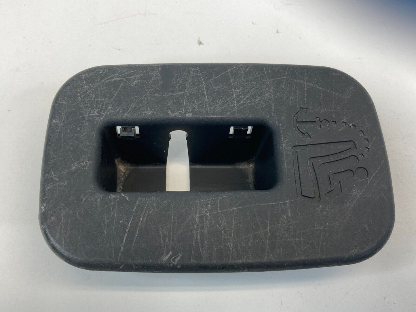 2010 2011 Kia Soul Rear Deck Child Seat Anchor Cap Lid Trim Bezel 89391-2K020