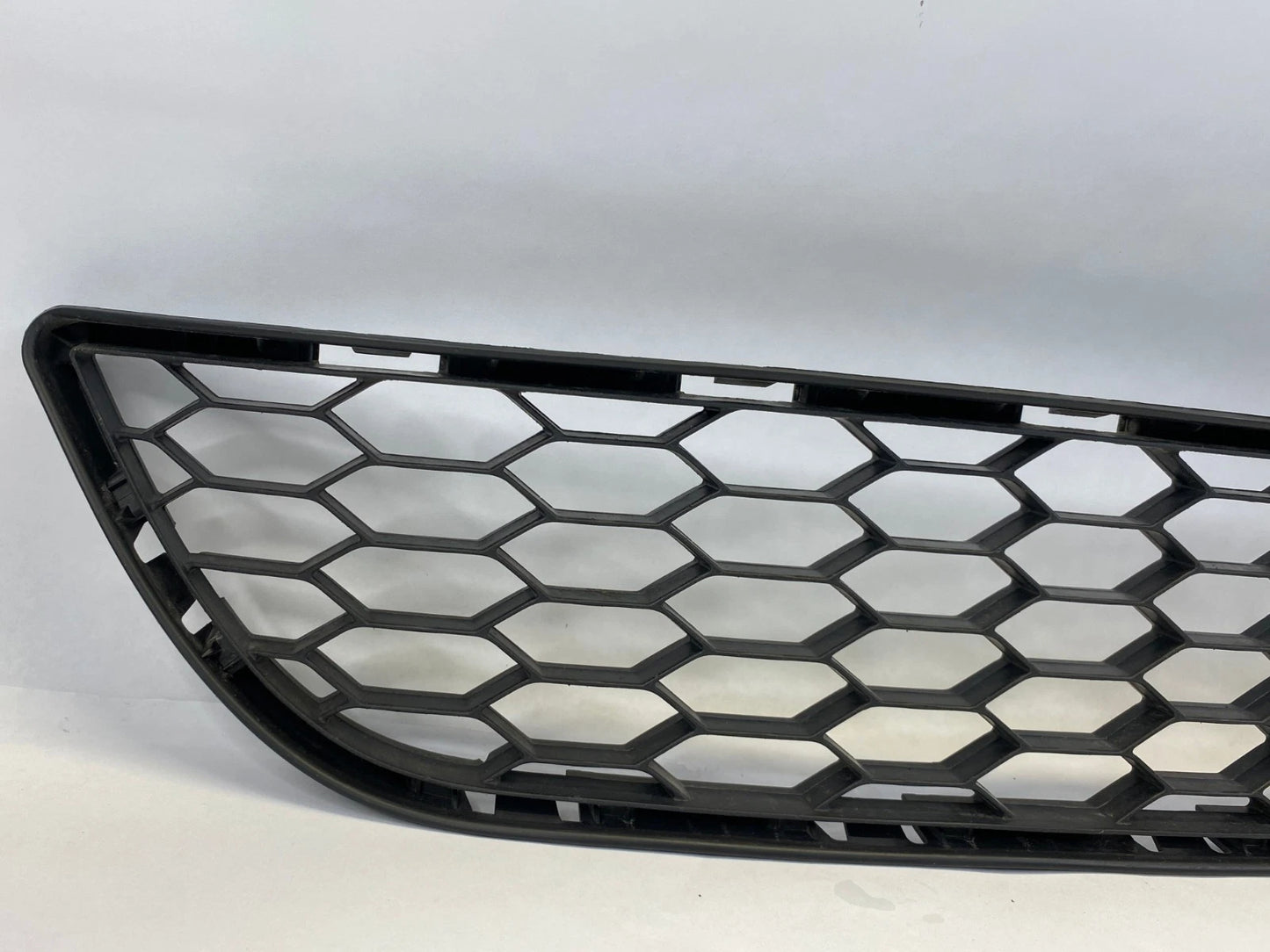 2016 2017 2018 2019 NISSAN SENTRA FRONT BUMPER LOWER GRILL GRILLE 216950 OEM
