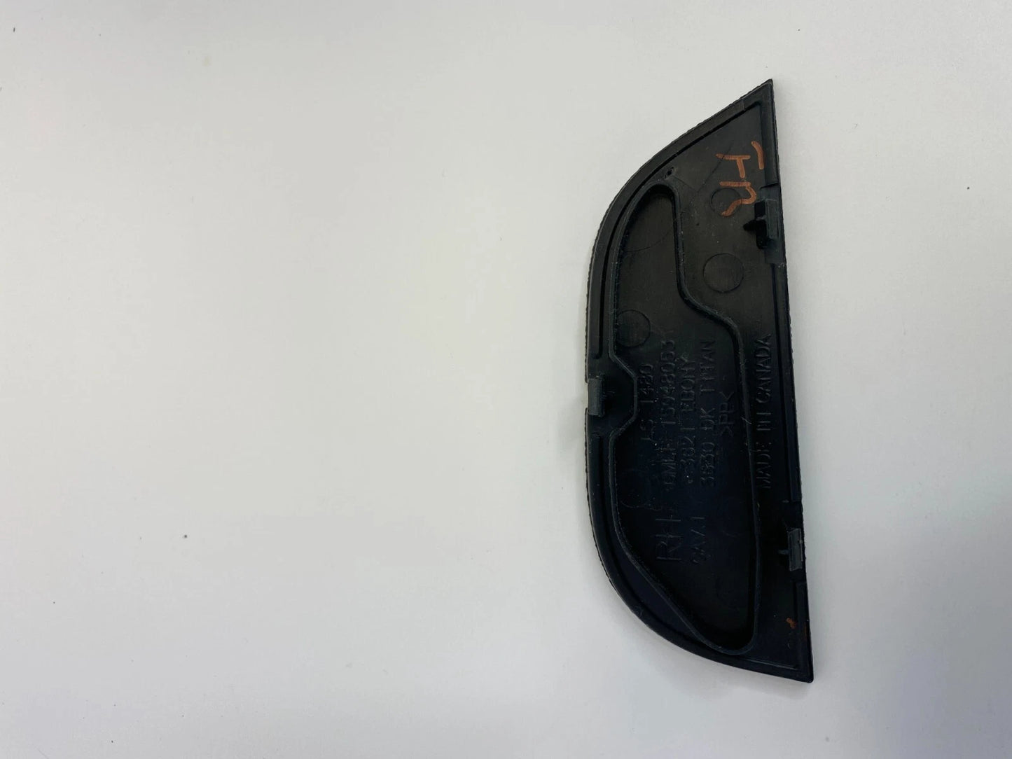 2009-2012 CHEVROLET TRAVERSE FRONT RIGHT DOOR ARMREST TRIM COVER CAP OEM