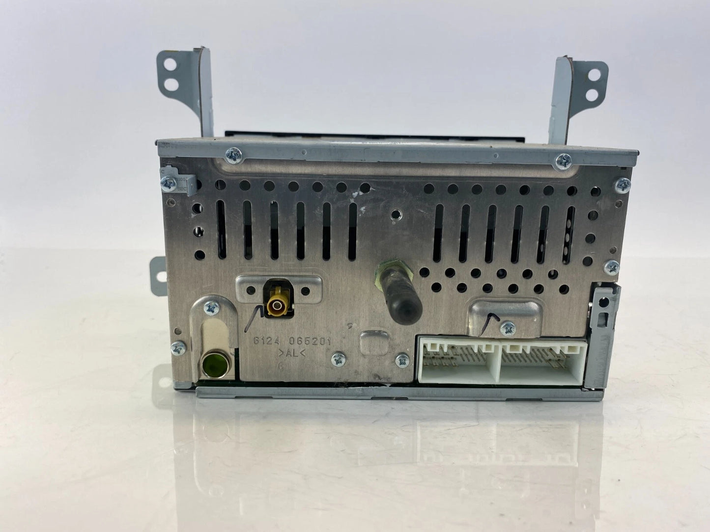2011 HYUNDAI SONATA AM/FM XM RADIO CD PLAYER RECEIVER UNIT 96180-3Q000 OEM