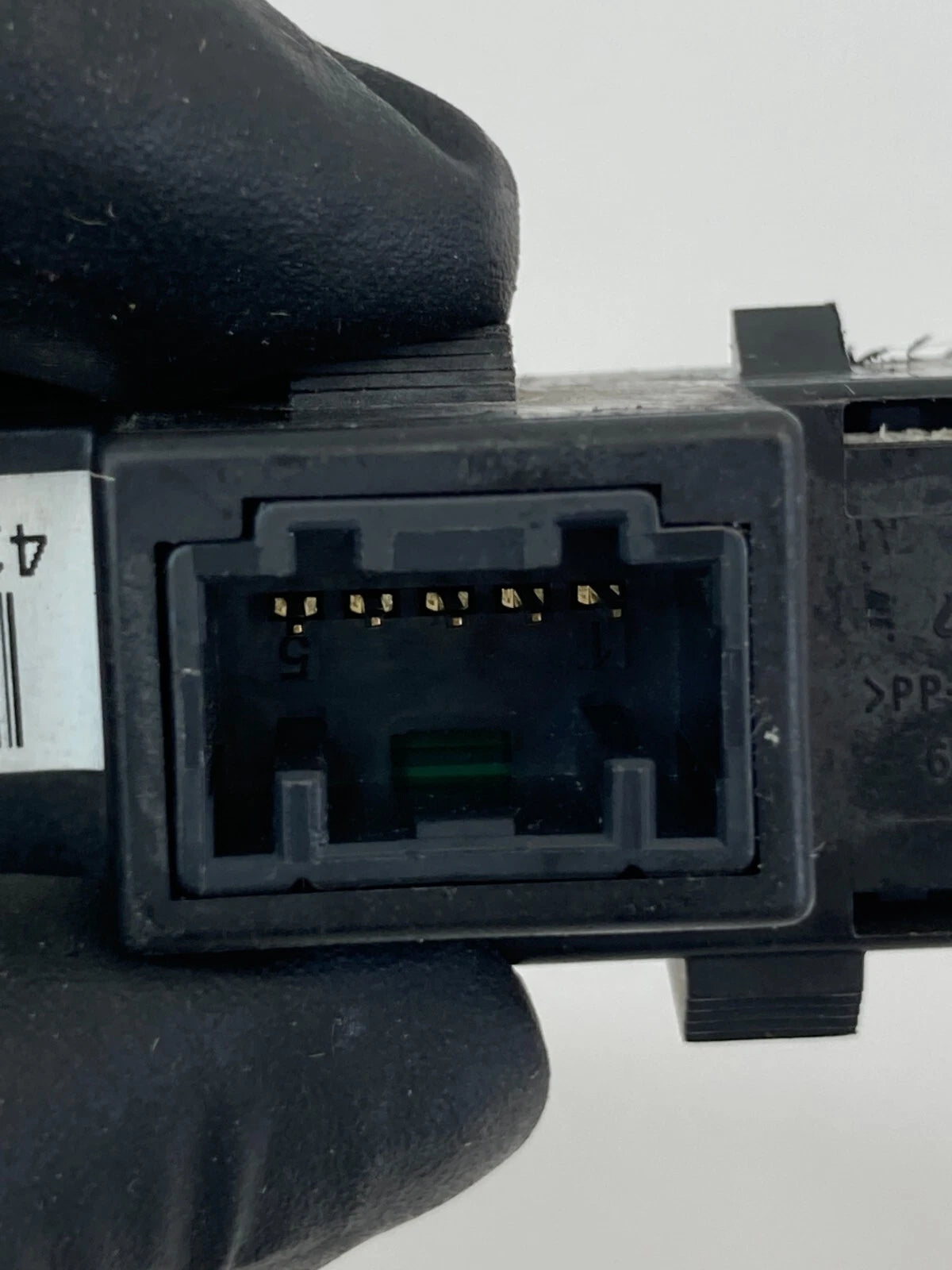2008-2010 SATURN VUE SUV DASH INFO INFORMATION DISPLAY SWITCH CONTROL 60465184
