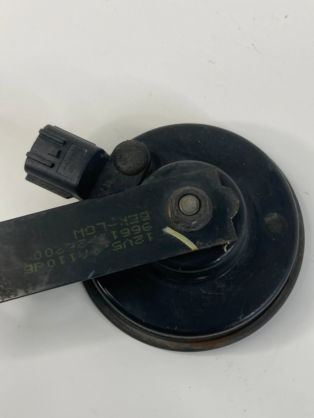 2007-2012 HYUNDAI SANTA FE LOW NOTE HORN ALARM SIREN SIGNAL 96611-2B200 OEM